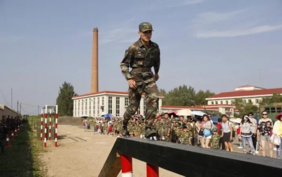 中央軍委批準(zhǔn)發(fā)布 《中國(guó)人民解放軍軍營(yíng)開(kāi)放辦法》